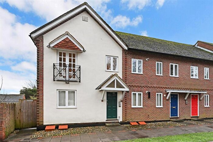 2 Bedroom House To Rent In Velyn Avenue, Chichester, PO19