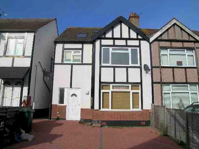 2 Bedroom Flat To Rent In Downhurst Avenue, Mill Hill, NW7