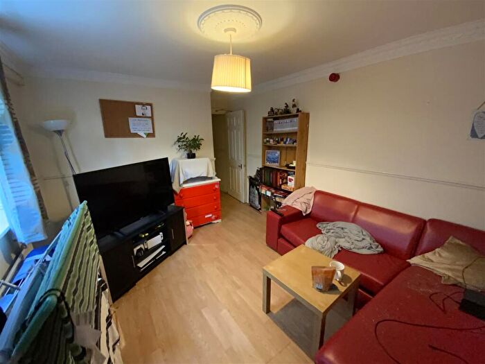 2 Bedroom Flat To Rent In Glynrhondda Street, Cathays, CF24