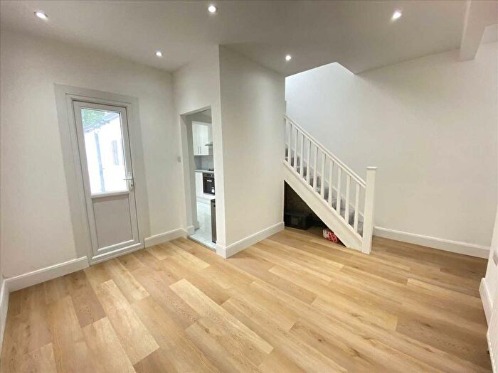 3 Bedroom End Of Terrace House To Rent In Felix Road, West Ealing, West Ealing, W13