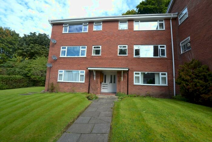 2 Bedroom Flat To Rent In Beech Farm Drive, Macclesfield, SK10