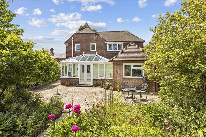 3 Bedroom Detached House For Sale In Petersfield Road, Midhurst, West Sussex, GU29
