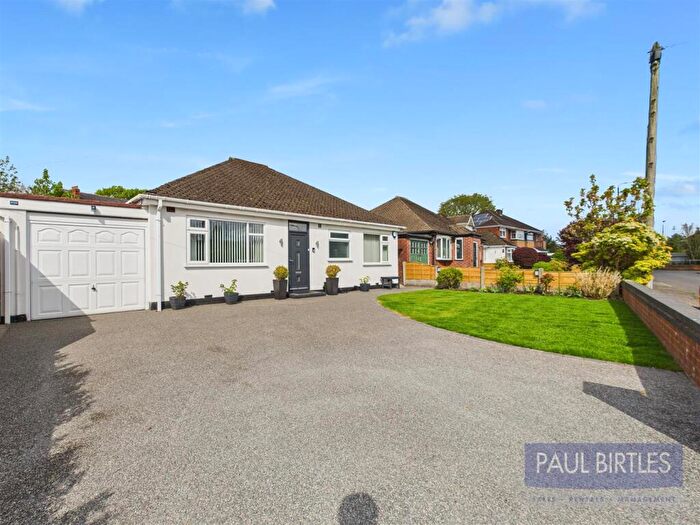 2 Bedroom Detached Bungalow For Sale In Delbooth Avenue, Flixton, Trafford, M41