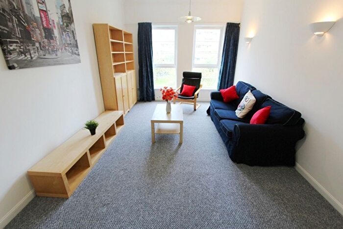 2 Bedroom Flat To Rent In Alexander Drive, Edinburgh, EH11