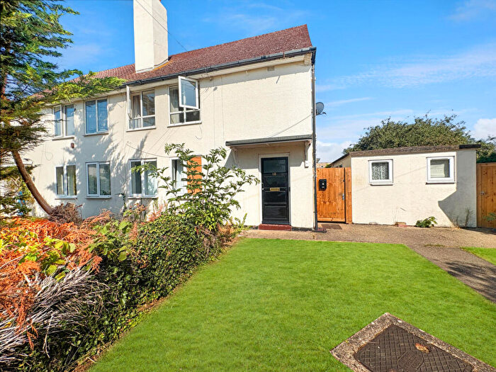 1 Bedroom Maisonette To Rent In Paget Close, Trumpington, Cambridge, CB2