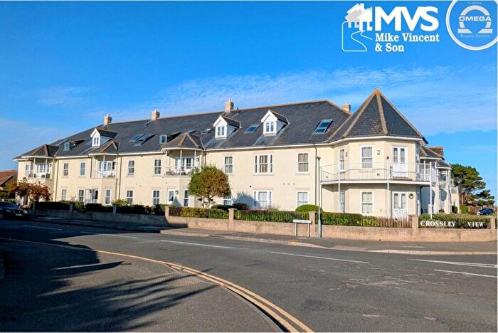 3 Bedroom Flat For Sale In Crossley View, Clacton-on-Sea, CO15
