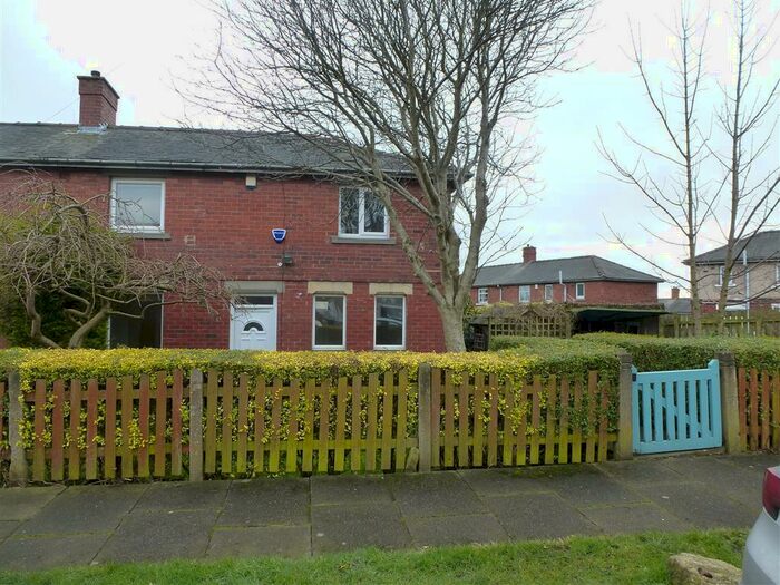 3 Bedroom Semi-Detached House To Rent In Rookes Avenue, Bradford, BD6