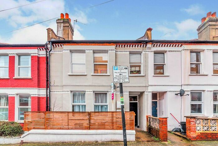 1 Bedroom Flat To Rent In Coverton Road, London, SW17
