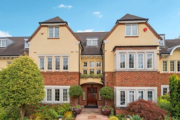 3 Bedroom Flat To Rent In Marchbank House, Ducks Hill Road, HA6