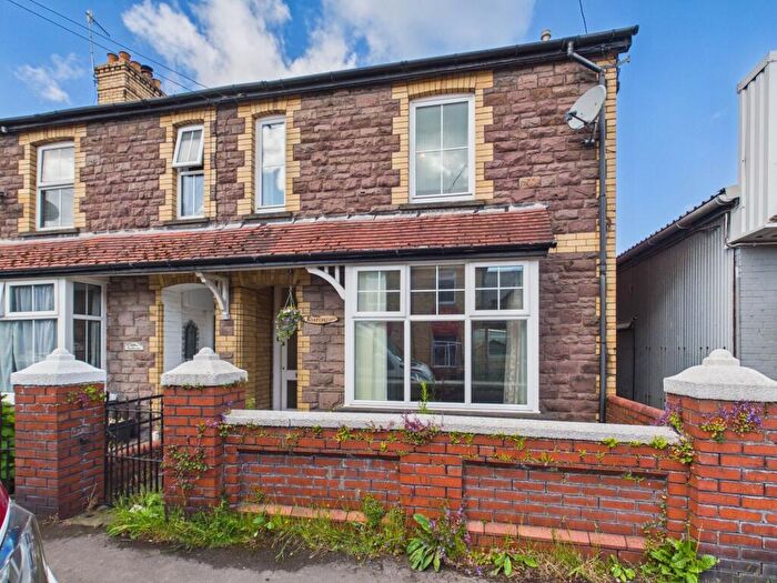 3 Bedroom End Of Terrace House For Sale In Merthyr Road, Abergavenny, NP7