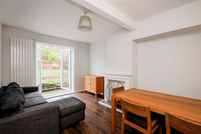 3 Bedroom End Of Terrace House To Rent In Hobbes Walk, London, SW15
