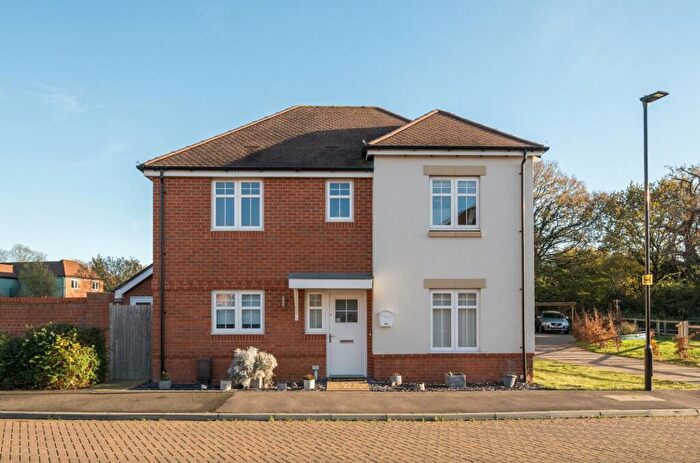 3 Bedroom Detached House For Sale In West Brook View, Emsworth, PO10