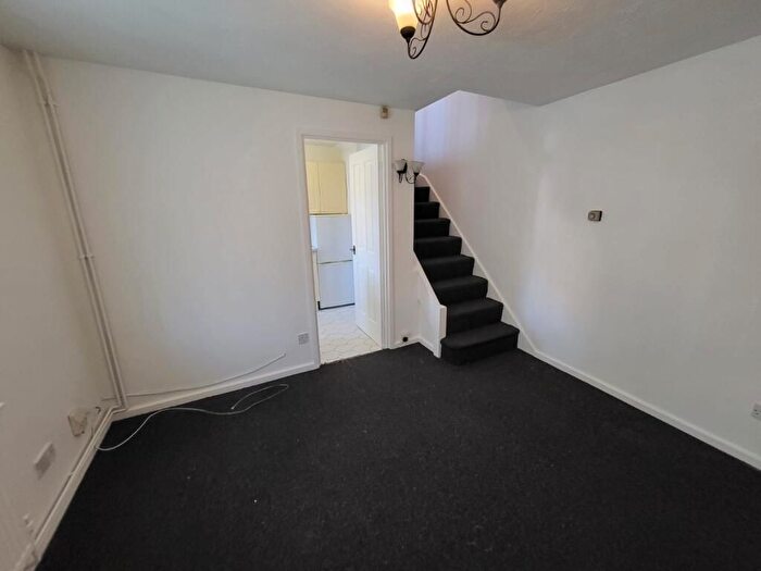 1 Bedroom Flat To Rent In Bed Apartment, Brockenhurst Road, Bournemouth, BH9