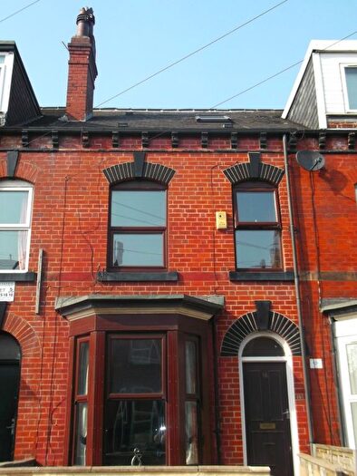 3 Bedroom Terraced House To Rent In Ashville Grove, Leeds, LS6