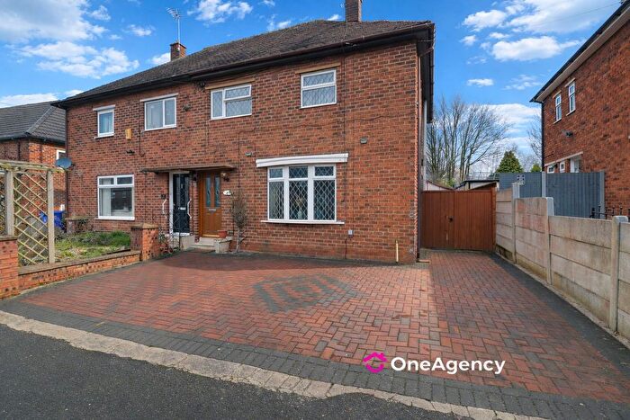 3 Bedroom Semi Detached House For Sale In Emsworth Road, Blurton, Stoke-On-Trent, ST3