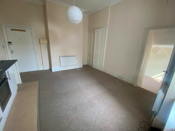 1 Bedroom Flat To Rent In Upper Maze Hill, St. Leonards-On-Sea, TN38