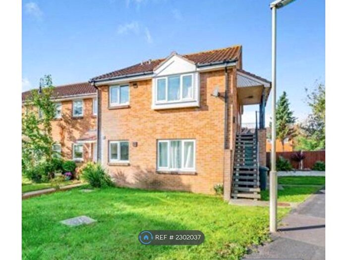 Studio To Rent In Osprey Gardens, Lee-On-The-Solent, PO13