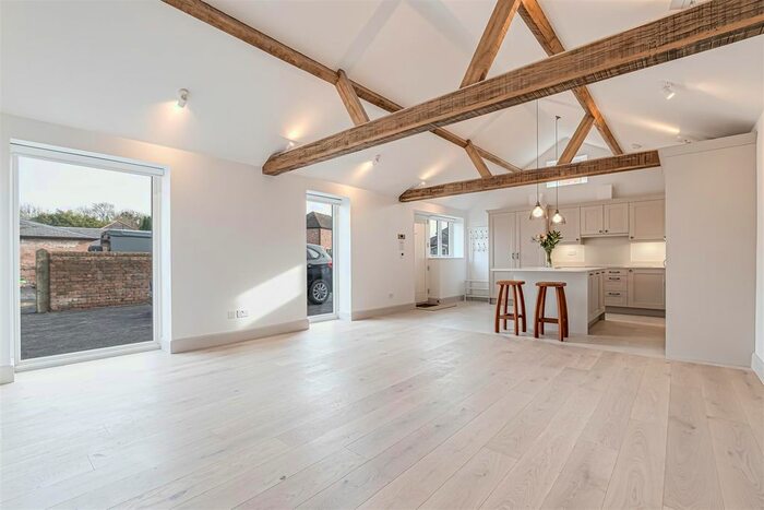 2 Bedroom Detached Bungalow To Rent In Park Road, Banstead SM7