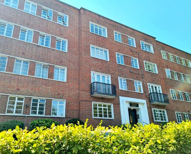 2 Bedroom Flat To Rent In Wimbledon Hill Road, London, SW19