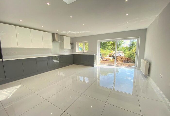 4 Bedroom End Of Terrace House To Rent In Adderley Road, Harrow, Greater London, HA3