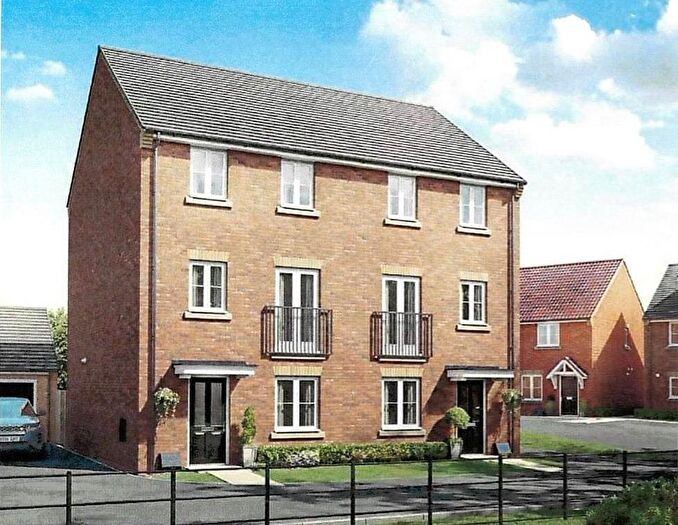 4 Bedroom Semi-Detached House For Sale In Kings Meadow, Fernwood, Newark, NG24