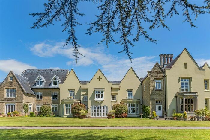 5 Bedroom Mews To Rent In Woolmer Lane, Bramshott, Liphook, GU30