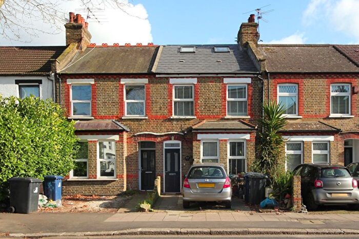 2 Bedroom Flat To Rent In Northfield Avenue, London, W13