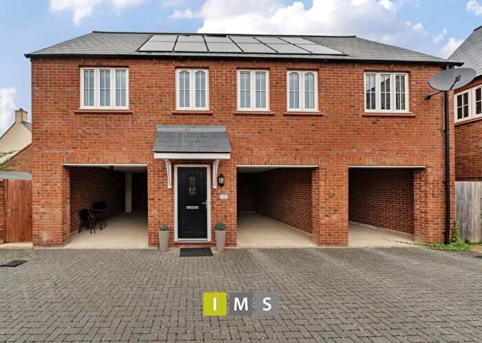 2 Bedroom Coach House For Sale In Chepstow Drive, Bicester, OX26