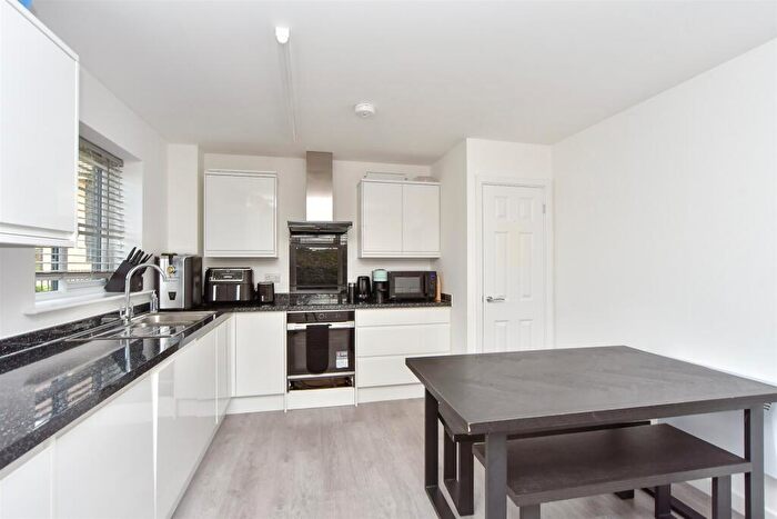 3 Bedroom End Of Terrace House For Sale In Otterham Quay Lane, Rainham, Gillingham, Kent, ME8