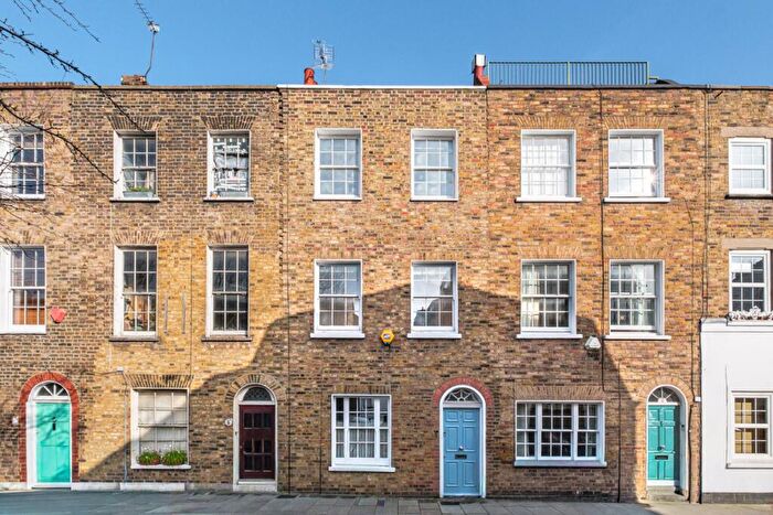 4 Bedroom Terraced House For Sale In Moon Street, Barnsbury, N1