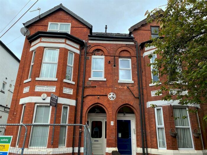 2 Bedroom Apartment To Rent In Central Road, Didsbury, Manchester, M20
