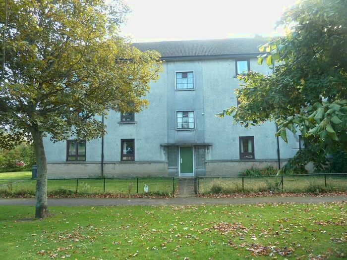 2 Bedroom Flat To Rent In Mastrick Road, Aberdeen, AB16