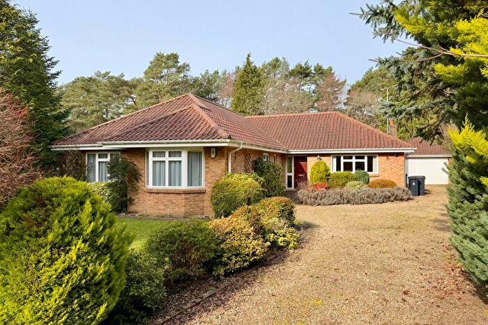 4 Bedroom Bungalow For Sale In Struan Gardens, Ashley Heath, BH24