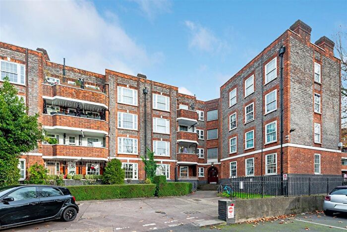 2 Bedroom Flat For Sale In Long Meadow, Torriano Avenue, NW5