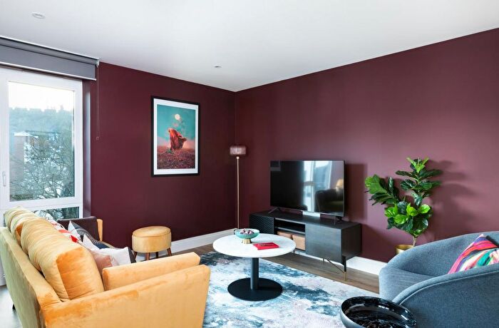 2 Bedroom Flat To Rent In Desborough Road, High Wycombe, HP11