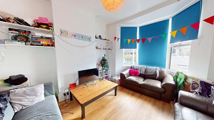 5 Bedroom Terraced House To Rent In Viaduct Road, BN1