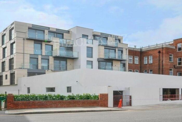 2 Bedroom Flat To Rent In Mintern Street, London, N1