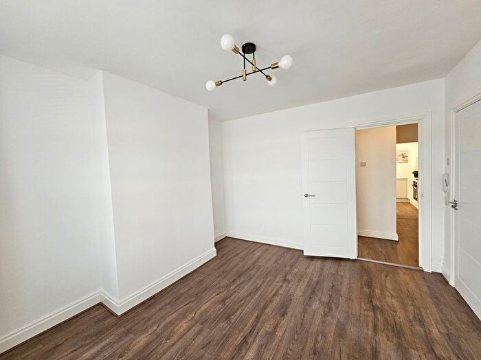 1 Bedroom Flat For Sale In Sandy Park Road, Bristol, BS4
