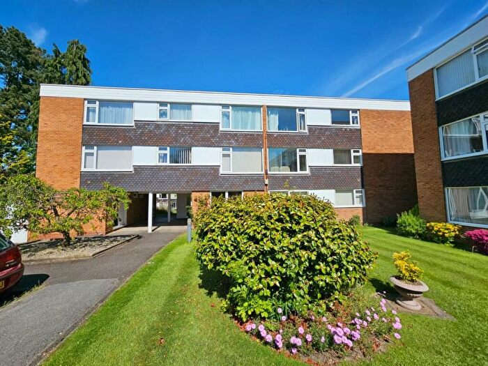 2 Bedroom Flat To Rent In Alder Park Road, Solihull, B91