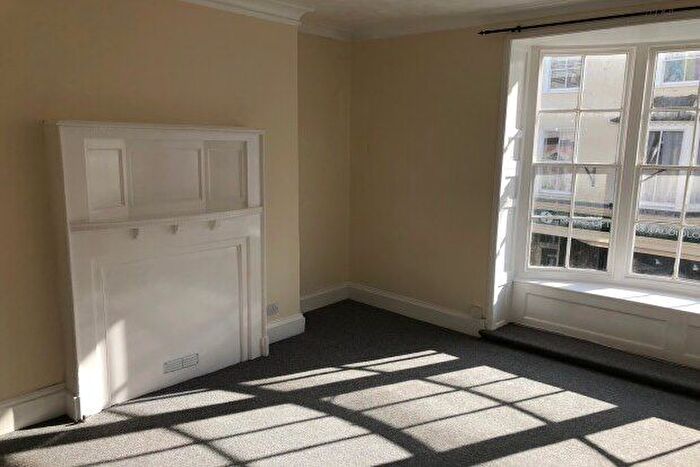 2 Bedroom Flat To Rent In St. Thomas Street, Weymouth, DT4