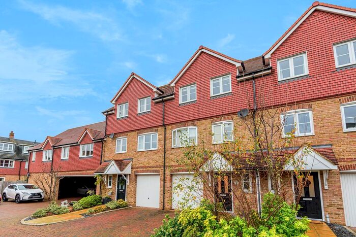 4 Bedroom Terraced House To Rent In Scholars Place, Walton-On-Thames KT12