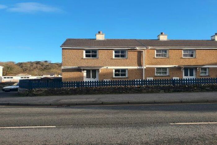 2 Bedroom Property To Rent In Rebecca Terrace, Par, PL24