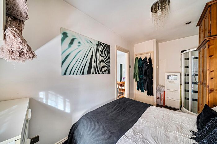 1 Bedroom Flat For Sale In Castle Hill, Reading, Berkshire, RG1