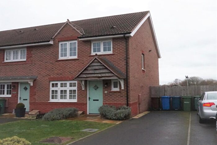 3 Bedroom Terraced House To Rent In Campion Grove, Stafford, ST16