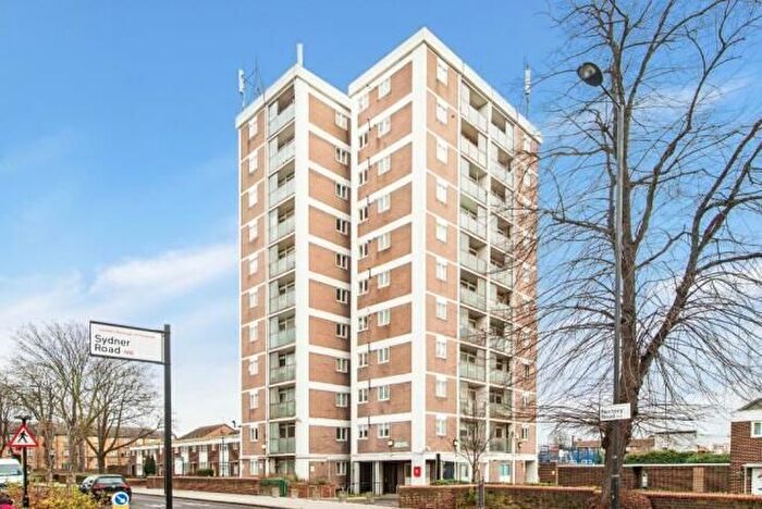 1 Bedroom Flat For Sale In The Beckers, Rectory Road, N16