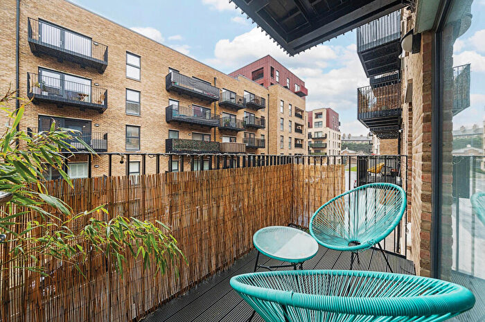 1 Bedroom Apartment For Sale In Rolfe Terrace, London, SE18