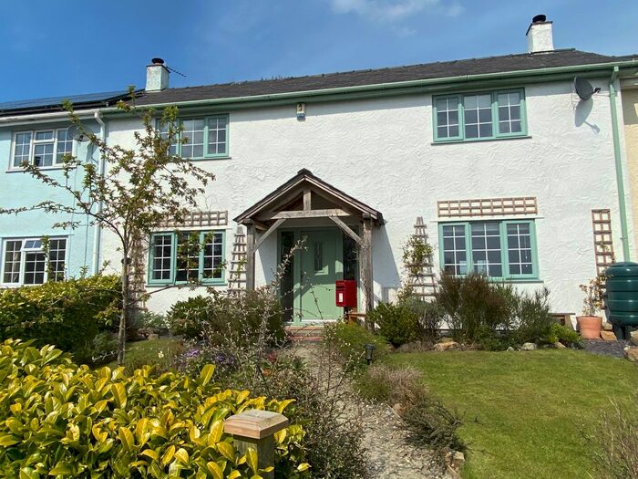 3 Bedroom Detached House For Sale In Brymbo Road, Bwlchgwyn, Wrexham, LL11