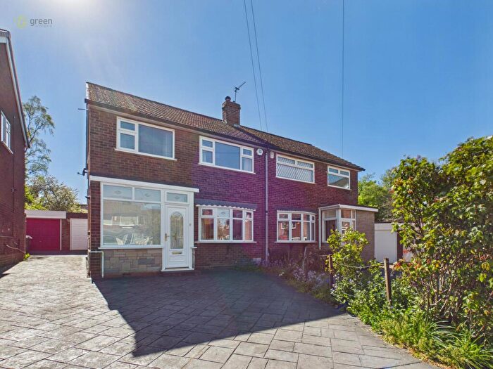 3 Bedroom Semi-Detached House For Sale In Forest Close, Streetly, B74