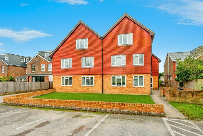 1 Bedroom Apartment For Sale In Horley Road, Redhill, RH1