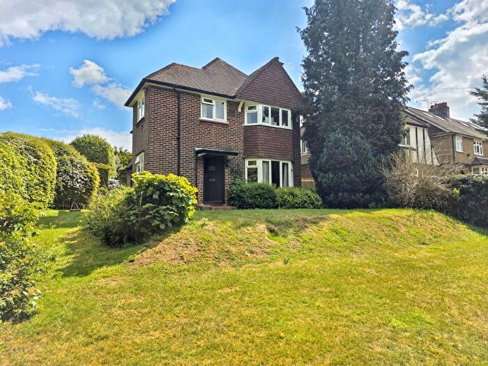 3 Bedroom Detached House For Sale In Green Lane, Lower Kingswood, Tadworth, KT20